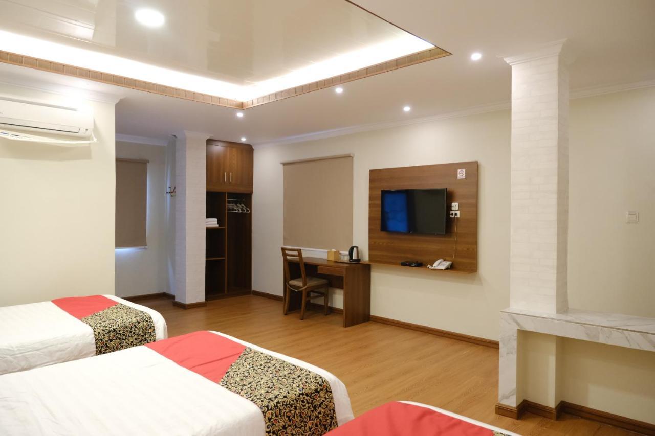Joyful Hotel 탄중판단 외부 사진