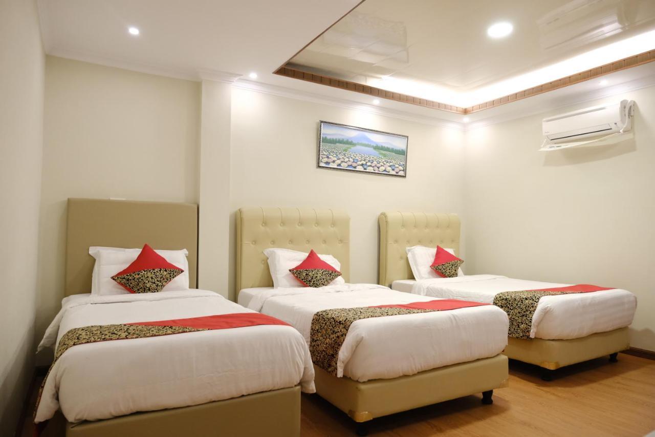 Joyful Hotel 탄중판단 외부 사진