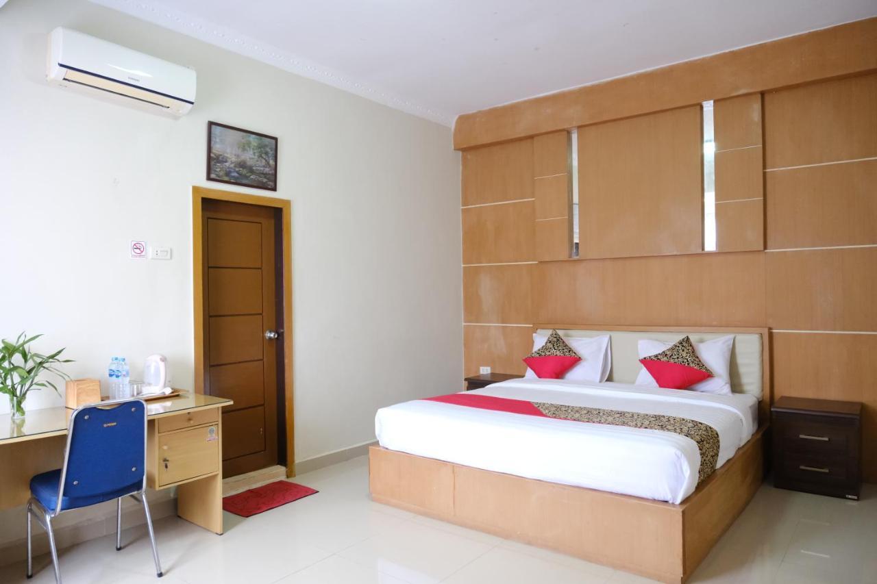 Joyful Hotel 탄중판단 외부 사진