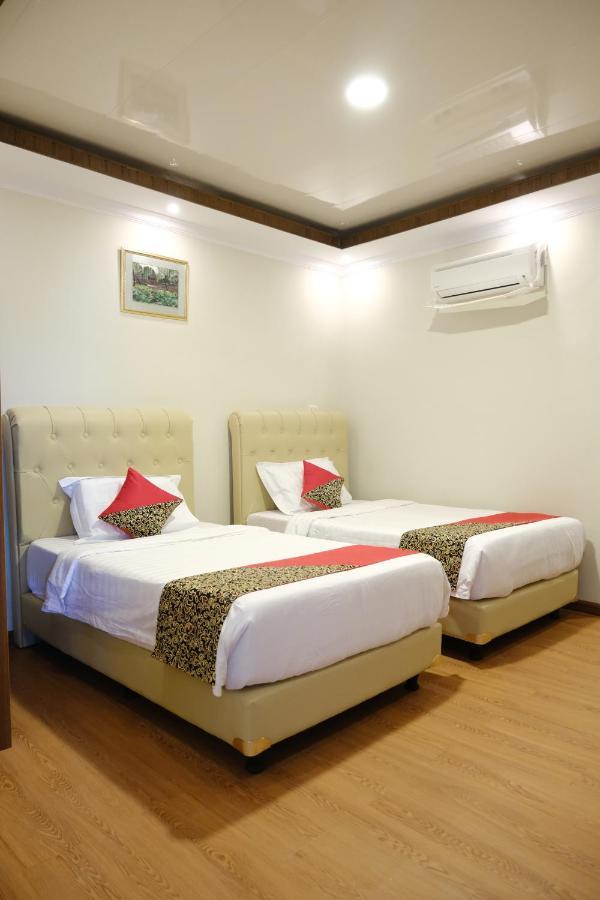 Joyful Hotel 탄중판단 외부 사진